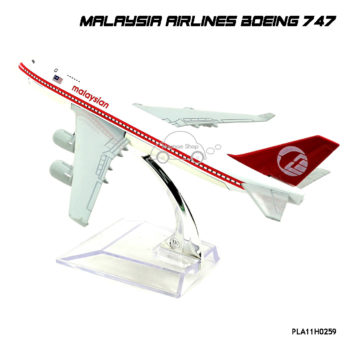โมเดลเครื่องบิน โดยสาร MALAYSIA AIRLINES Boeing 747 4 พร้อมฐาน