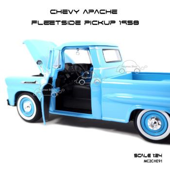โมเดลรถ CHEVY APACHE FLEETSIDE PICKUP 1958 สีฟ้า รูปภายในรถ
