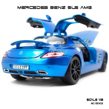 โมเดลรถ MERCEDES BENZ SLS AMG สีน้ำเงิน (1:18) เปิดสปอยเลอร์ได้