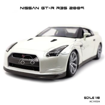 โมเดลรถ NISSAN GT-R R35 2009 สีขาวมุก (Scale 1:18) โมเดลลิขสิทธิ Burago