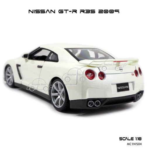 โมเดลรถ NISSAN GT-R R35 2009 สีขาวมุก (Scale 1:18) ไฟท้ายสวยๆ