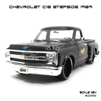 โมเดลรถกระบะ CHEVROLET C10 STEPSIDE 1969 สีดำด้าน (Scale 1:24)