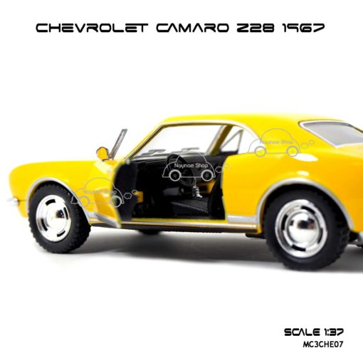 โมเดลรถ CHEVROLET CAMARO Z28 1967 สีเหลือง (1:37) ภายใน เหมือนรถจริง