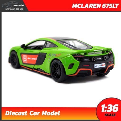 โมเดลรถ MCLAREN 675LT สีเขียว (Scale 1:36) โมเดลรถสะสม พร้อมตั้งโชว์