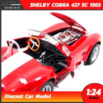 โมเดลรถคลาสสิค SHELBY COBRA 427 SC 1965 สีแดง (Scale 1:24) เครื่องยนต์จำลองสมจริง