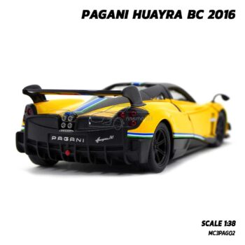 โมเดลรถสปอร์ต PAGANI HUAYRA BC 2016 คาดลาย สีเหลือง (Scale 1:38) รถเหล็กจำลอง พร้อมตั้งโชว์