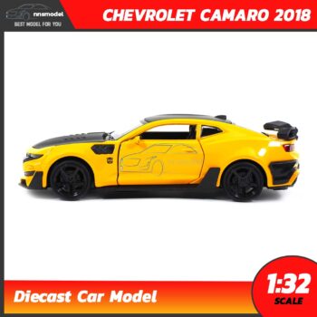 โมเดลรถเหล็ก CHEVROLET CAMARO 2018 สีเหลือง (Scale 1:32) รถของเล่น รถเหล็กประกอบสำเร็จ