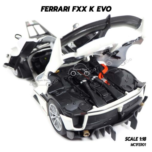 โมเดลรถ FERRARI FXX K EVO สีขาว (1:18) เครื่องยนต์รายละเอียดสมจริง