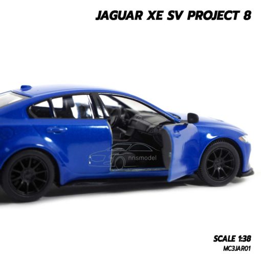 โมเดลรถเหล็ก JAGUAR XE SV PROJECT 8 สีน้ำเงิน (1:38) รถของเล่น มีลานดึงปล่อยรถวิ่งได้