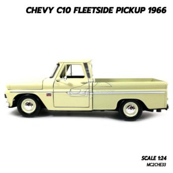 โมเดลรถ Chevy C10 FLEETSIDE PICKUP 1966 สีขาวครีม (Scale 1/24) โมเดลรถกระบะคลาสสิค