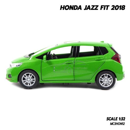 โมเดลรถแจ๊ส FIT 2018 สีเขียว (1:32) โมเดลรถประกอบสำเร็จ พร้อมตั้งโชว์