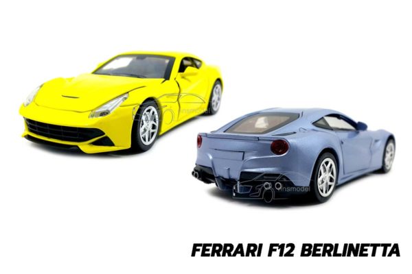 โมเดลรถ Ferrari F12 Berlinetta มีสีเหลือง กับสีฟ้า