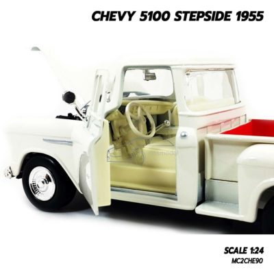 โมเดลรถกระบะ CHEVY 5100 STEPSIDE 1955 สีขาว ภายในรถเหมือนจริง