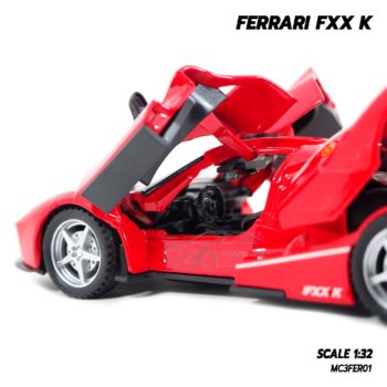 โมเดลรถ FERRARI FXX K สีแดง (Scale 1:32) ภายในรถเหมือนจริง