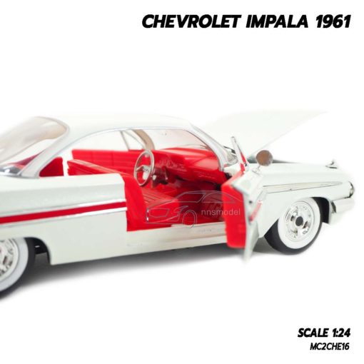 โมเดลรถ CHEVROLET IMPALA 1961 สีขาว (1:24) โมเดลรถเหล็ก ภายในรถจำลองสมจริง