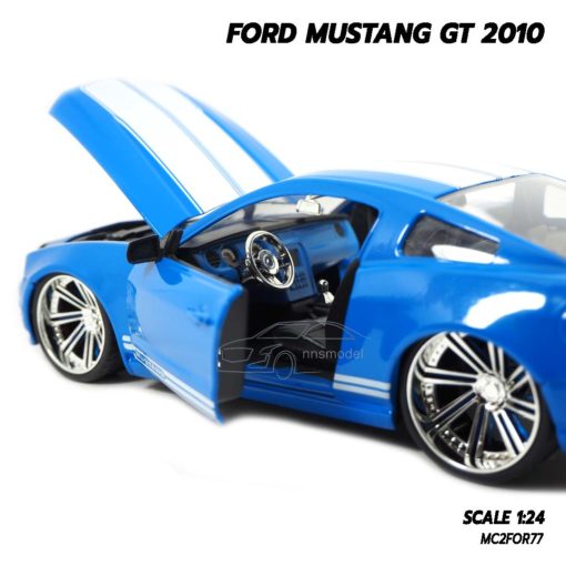 โมเดลรถ FORD MUSTANG GT 2010 สีขาวฟ้า Jada Toy โมเดลรถมัสแตง ภายในรถจำลองเหมือนจริง