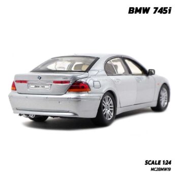 โมเดลรถยนต์ BMW 745i สีบรอนด์ (Scale 1:24) รถเหล็กโมเดลเหมือนจริง ผลิตโดย Welly