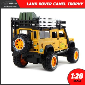 โมเดลรถ LAND ROVER CAMEL TROPHY สีน้ำตาลเหลือง (Scale 1:28) โมเดลรถประกอบสำเร็จ