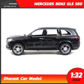 โมเดลรถเบนซ์ MERCEDES BENZ GLS 580 SUV (Scale 1:32) สีดำ