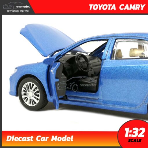 โมเดลรถเหล็ก โตโยต้า แคมรี่ TOYOTA CAMRY สีฟ้า (Scale 1:32) Diecast Model ภายในรถจำลองสมจริง