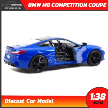 โมเดลรถ BMW M8 Competition Coupe สีน้ำเงิน (Scale 1:38) ภายในรถจำลองสมจริง