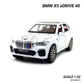 โมเดลรถยนต์ BMW X5 xDRIVE 40 สีขาว (Scale 1:32) มีเสียงมีไฟ จำลองเหมือนจริง