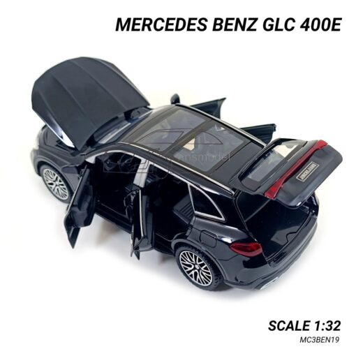 โมเดลรถเบนซ์ MERCEDES BENZ GLC 400E มีเสียงมีไฟ (Scale 1:32)
